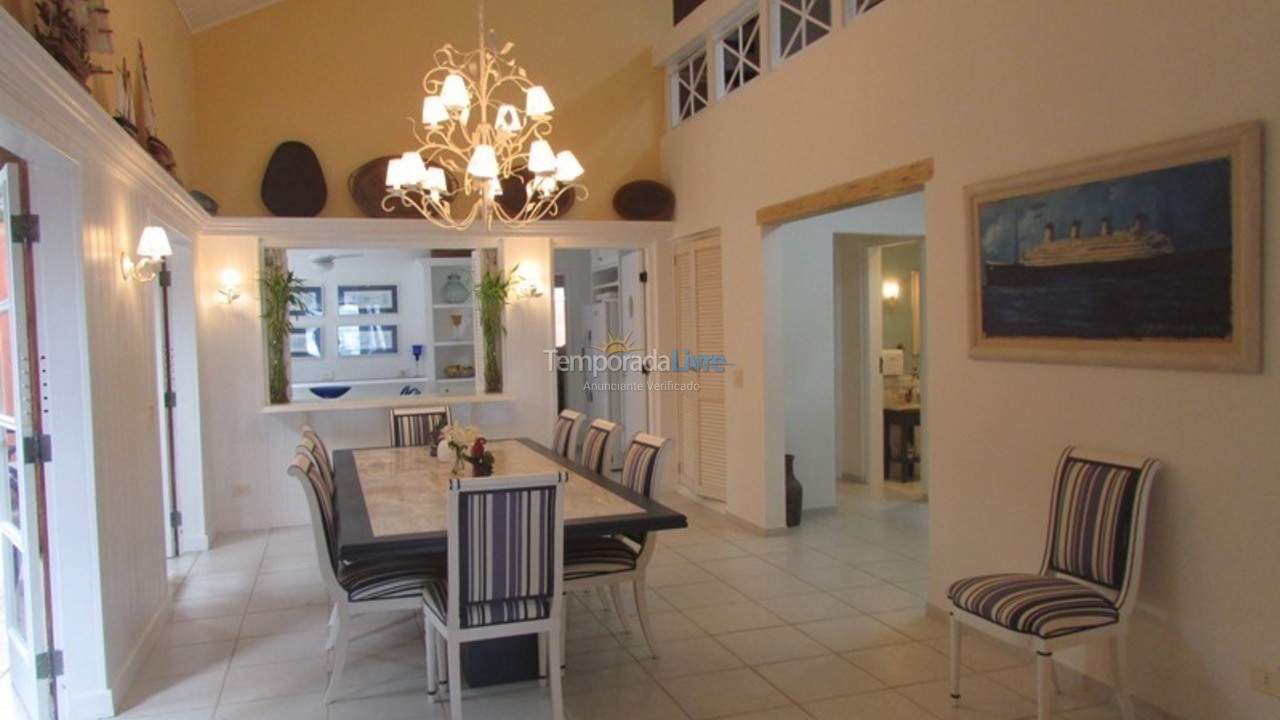 Casa para alquiler de vacaciones em São Sebastião (Praia da Baleia)