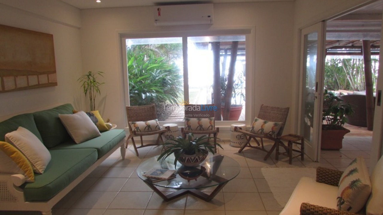 Casa para alquiler de vacaciones em São Sebastião (Praia da Baleia)