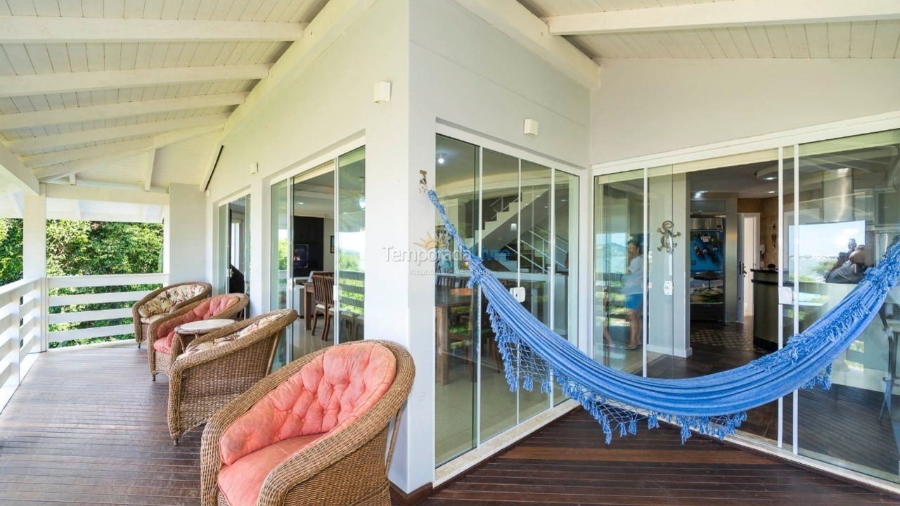 Casa para alquiler de vacaciones em Bombinhas (Praia de Zimbros)