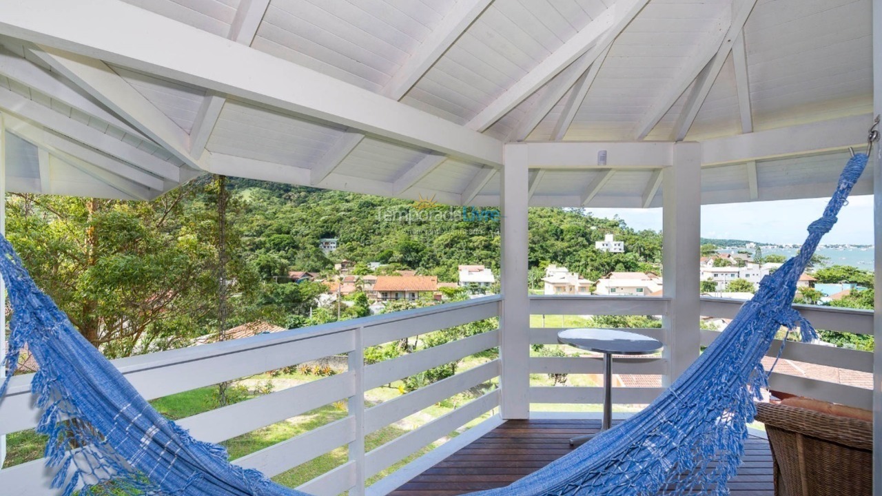 Casa para alquiler de vacaciones em Bombinhas (Praia de Zimbros)