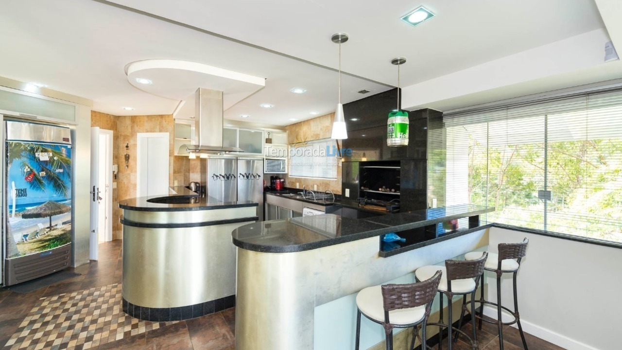 Casa para alquiler de vacaciones em Bombinhas (Praia de Zimbros)