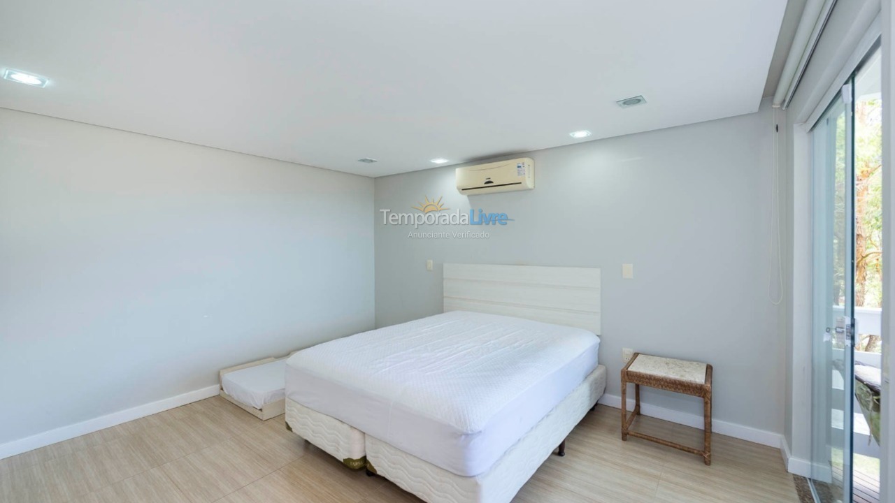 Casa para alquiler de vacaciones em Bombinhas (Praia de Zimbros)