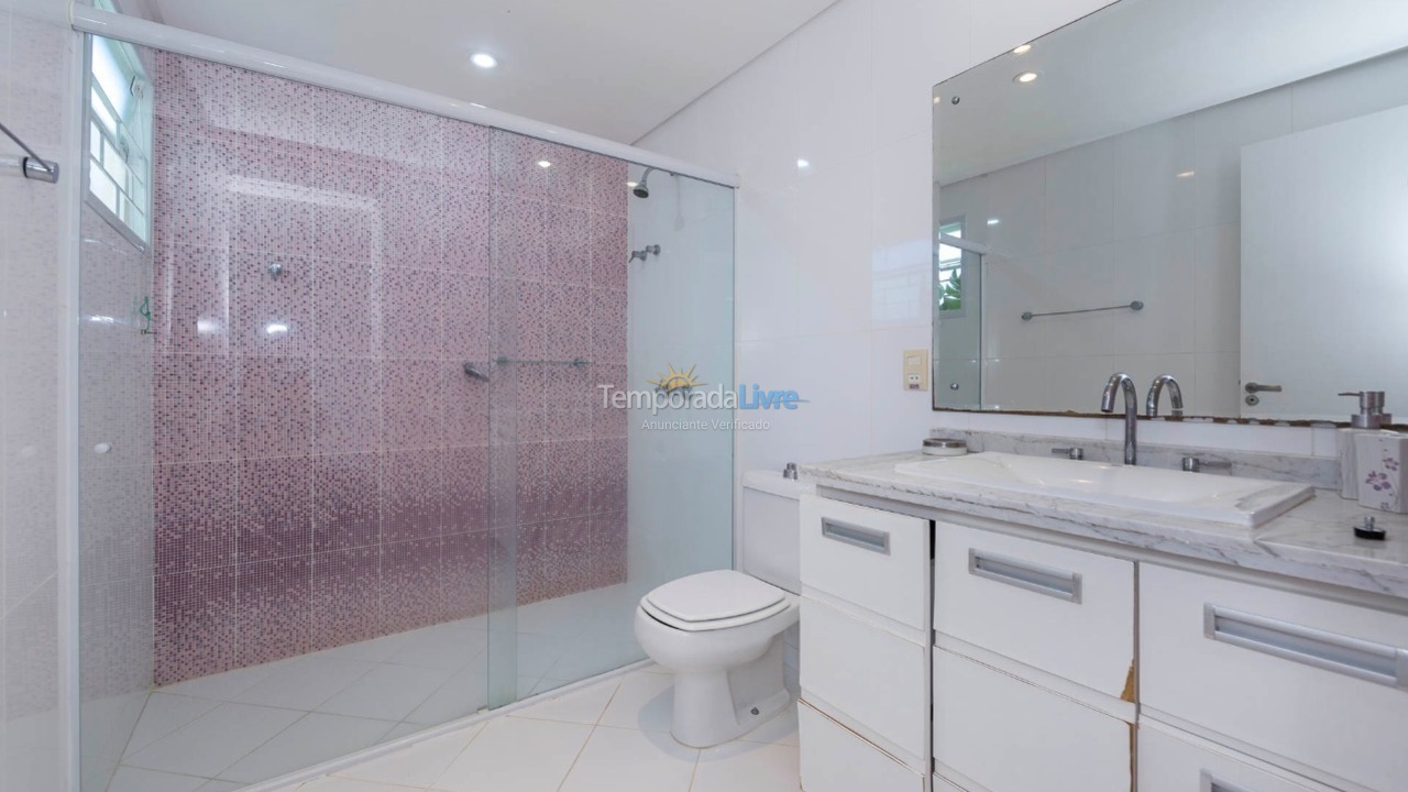 Casa para alquiler de vacaciones em Bombinhas (Praia de Zimbros)