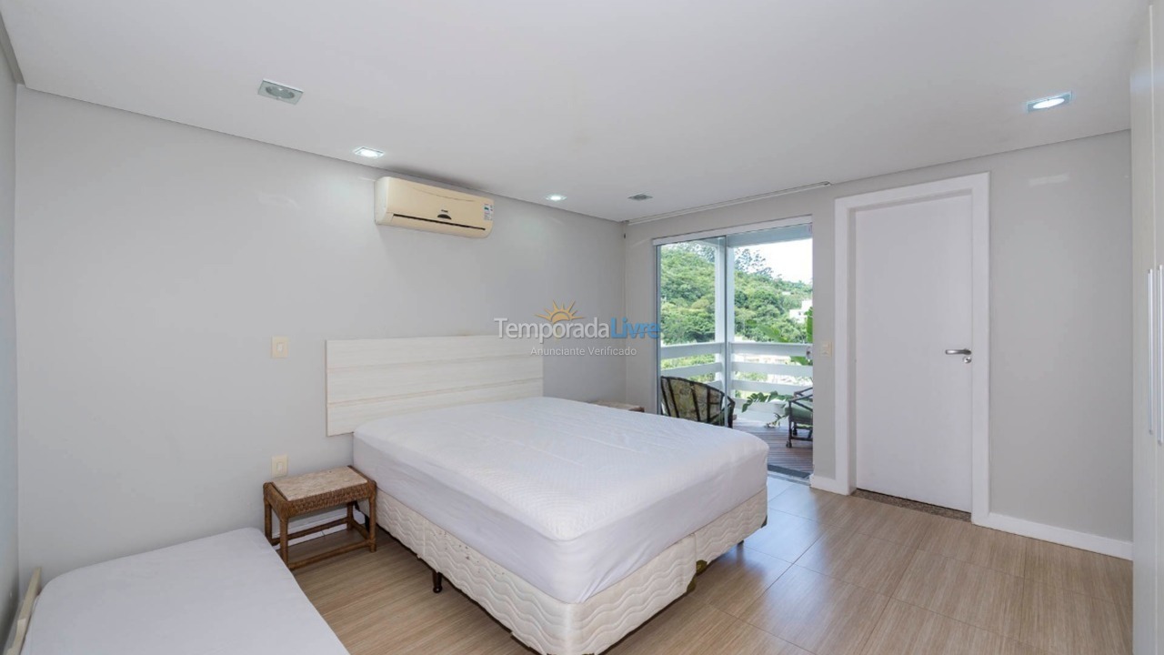 Casa para alquiler de vacaciones em Bombinhas (Praia de Zimbros)