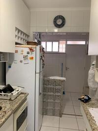 Apto Pitangueiras frente al mar con balcón para 4 personas