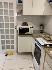 Apto Pitangueiras frente al mar con balcón para 4 personas