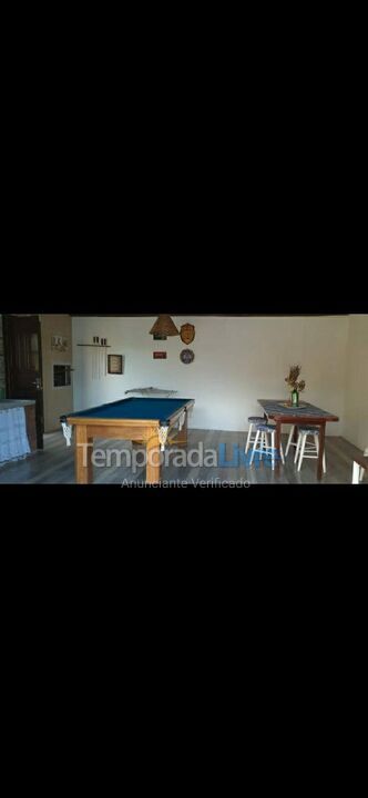 Casa para aluguel de temporada em Balneário Arroio do Silva (Golfinhos)