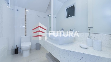 SUITABLE FOR SEASONAL RENTAL PRAIA DO MARISCAL-BOMBINHAS SC LA185