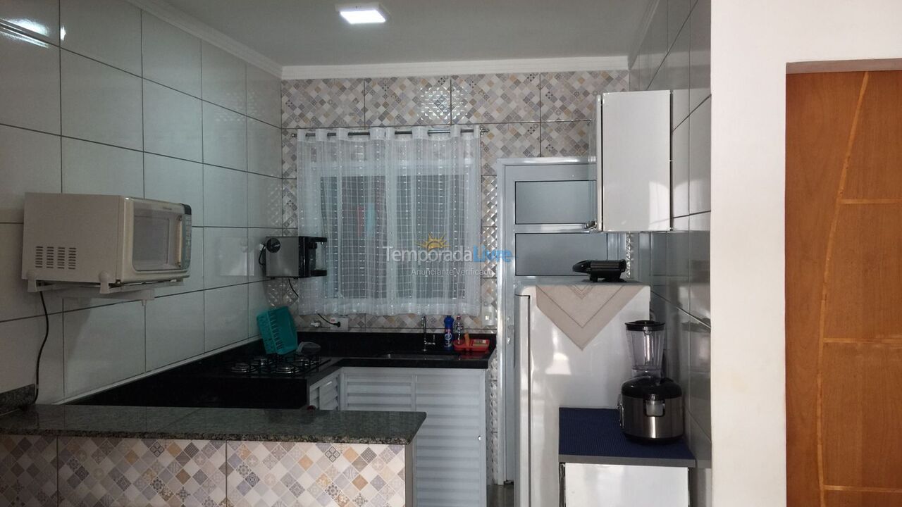 Apartamento para aluguel de temporada em Ubatuba (Maranduba)