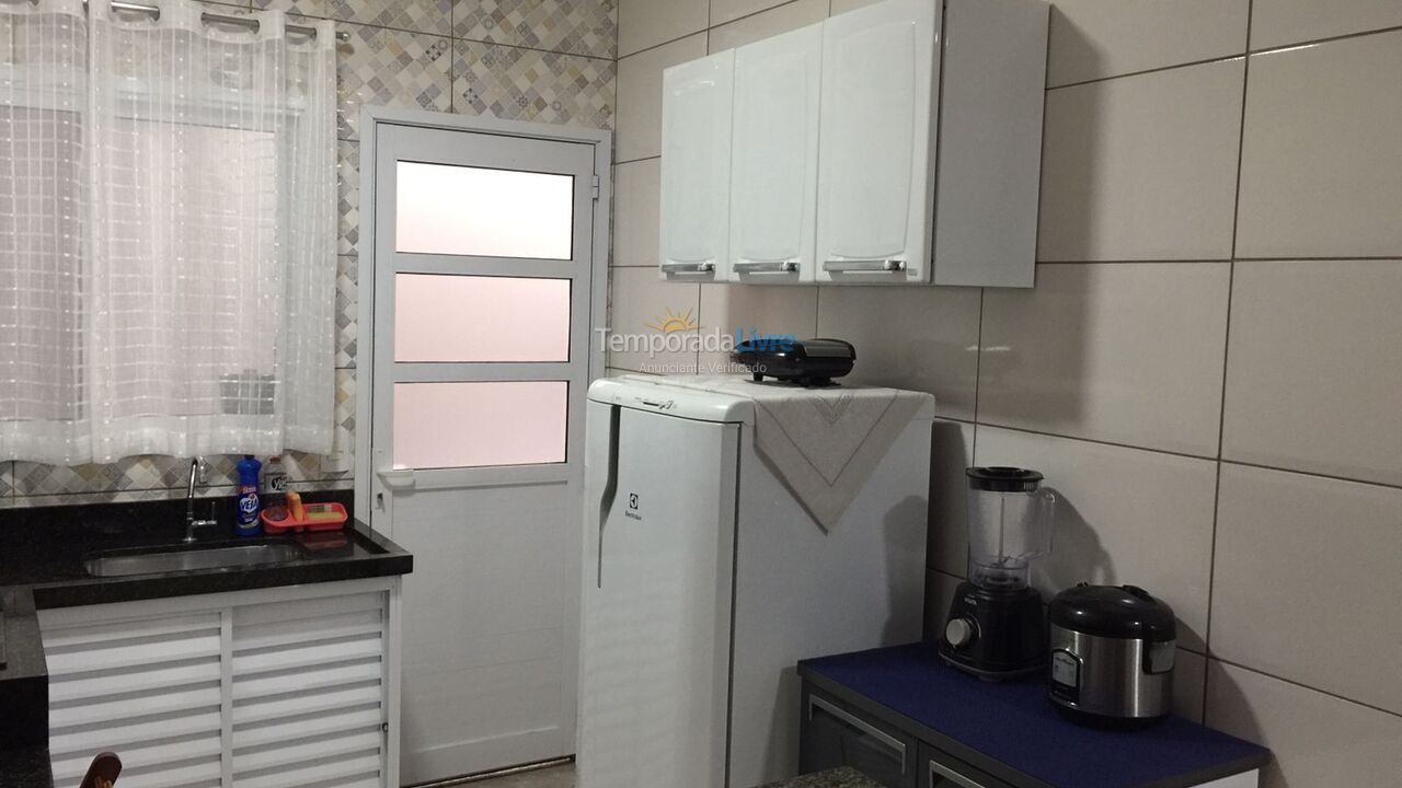 Apartamento para aluguel de temporada em Ubatuba (Maranduba)