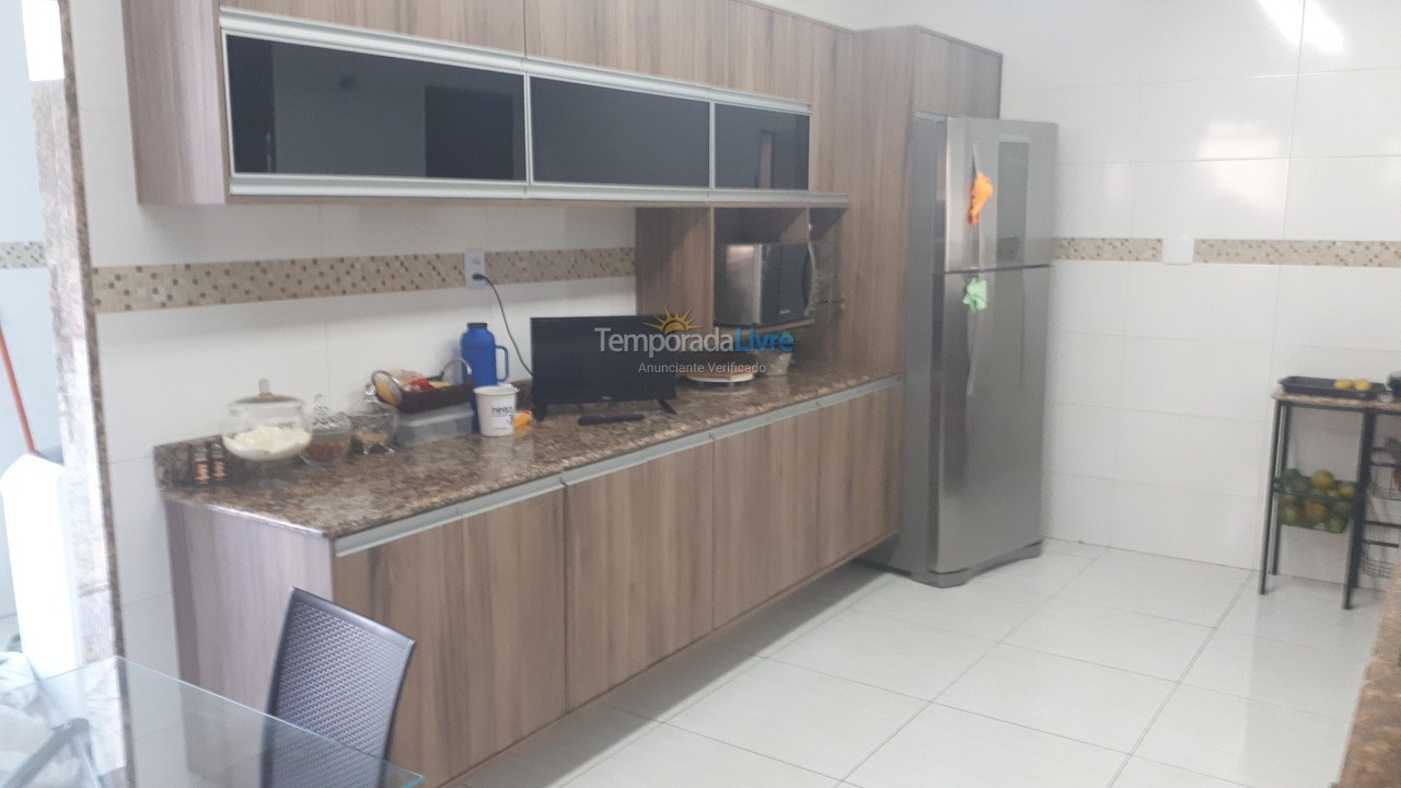 Casa para aluguel de temporada em Barra dos Coqueiros (Centro)