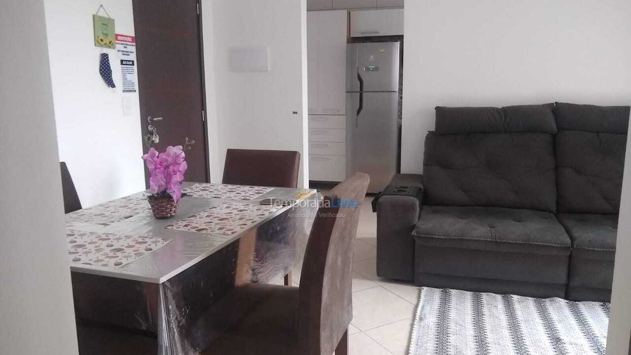 Apartamento para aluguel de temporada em Praia Grande (Vila Tupi)
