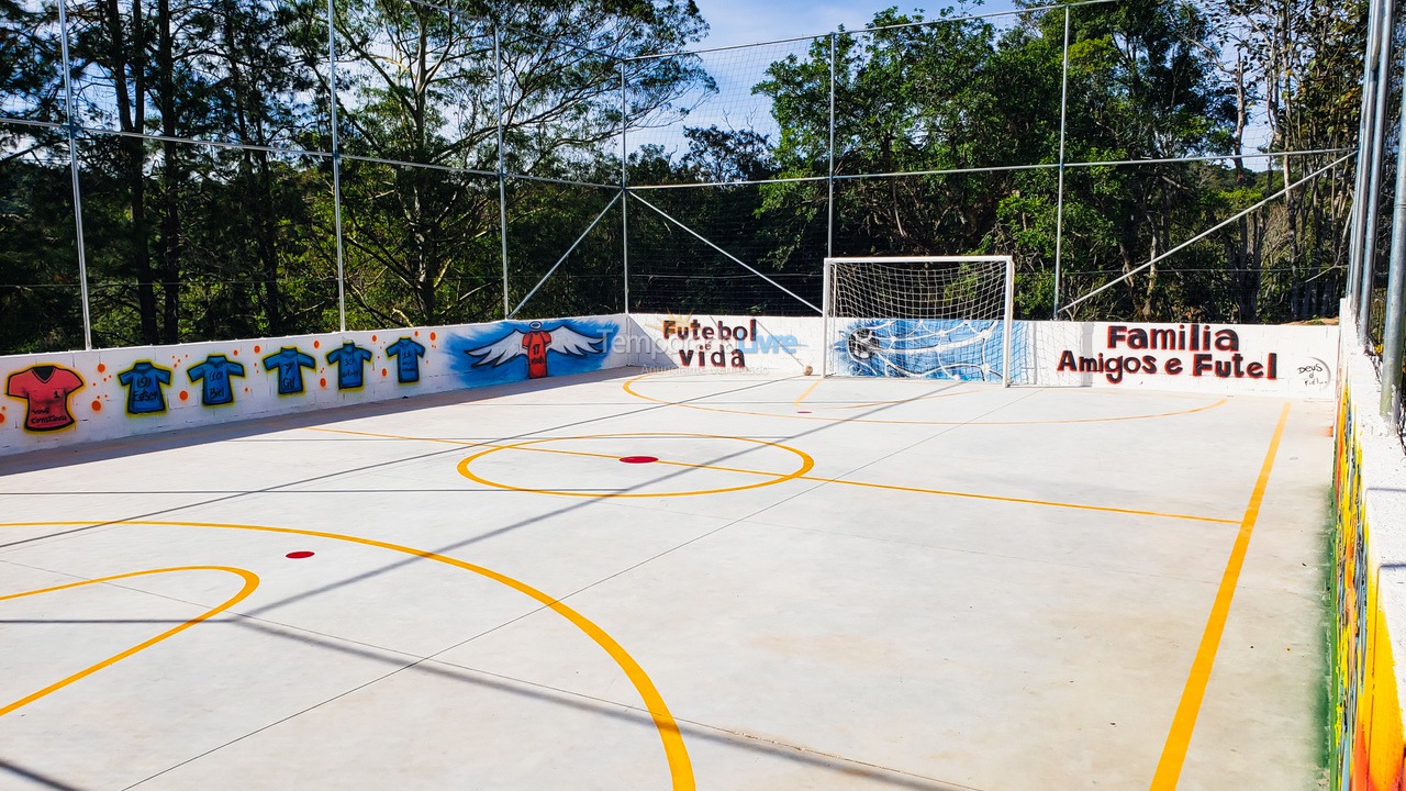 Casa para aluguel de temporada em Juquitiba (Chácara Com Wifi Jogos E Churrasqueira Coberta)