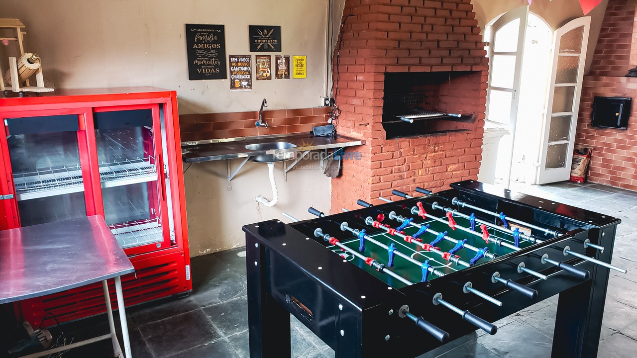 Casa para aluguel de temporada em Juquitiba (Chácara Com Wifi Jogos E Churrasqueira Coberta)