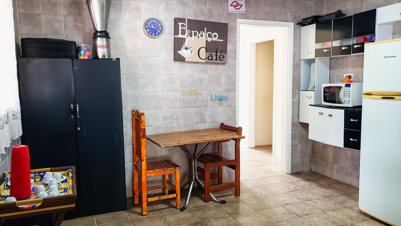 Casa para aluguel de temporada em Juquitiba (Chácara Com Wifi Jogos E Churrasqueira Coberta)