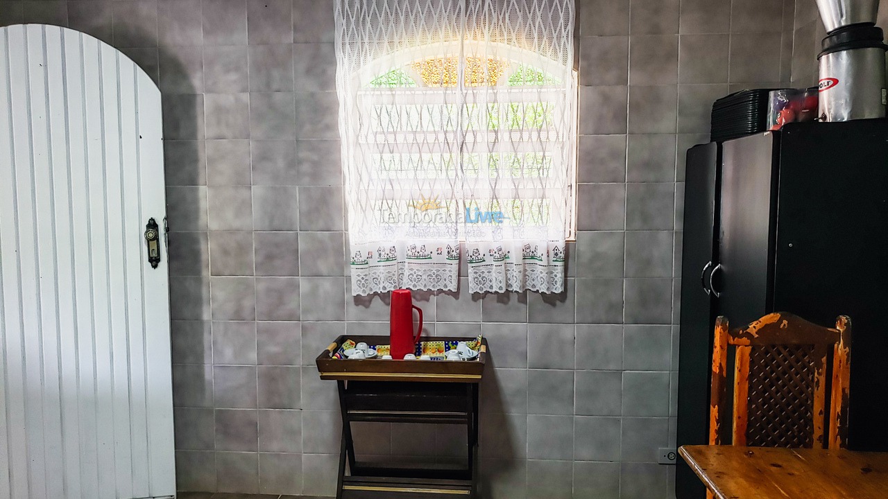 Casa para aluguel de temporada em Juquitiba (Chácara Com Wifi Jogos E Churrasqueira Coberta)