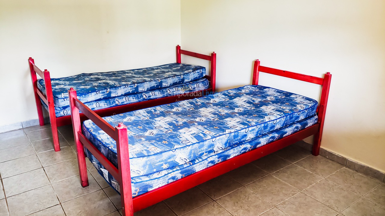 Casa para aluguel de temporada em Juquitiba (Chácara Com Wifi Jogos E Churrasqueira Coberta)