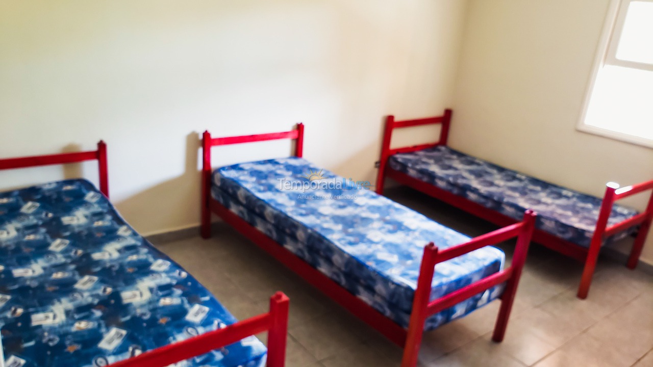 Casa para aluguel de temporada em Juquitiba (Chácara Com Wifi Jogos E Churrasqueira Coberta)