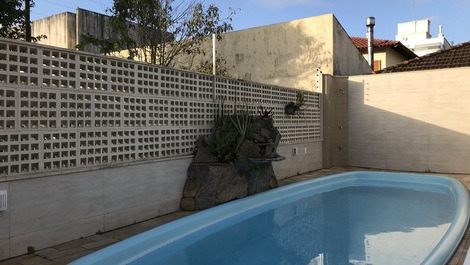 Linda casa perto da praia com piscina - Canasvieiras