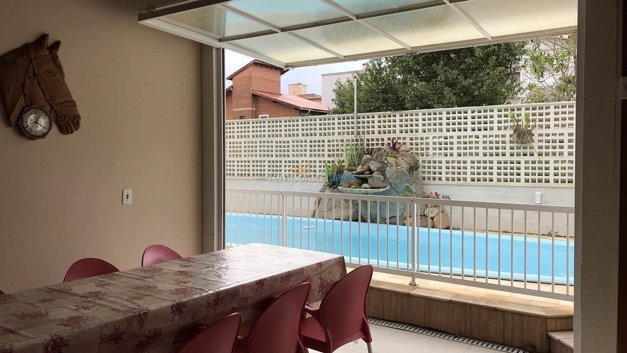 Casa para aluguel de temporada em Florianopolis (Canasvieiras)