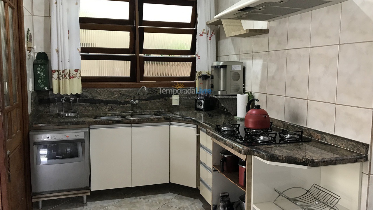 Casa para aluguel de temporada em Florianopolis (Canasvieiras)