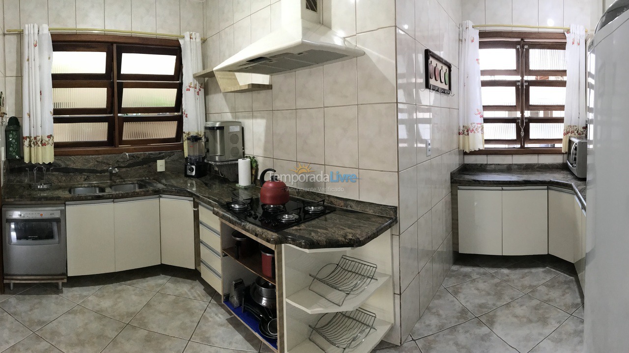 Casa para aluguel de temporada em Florianopolis (Canasvieiras)
