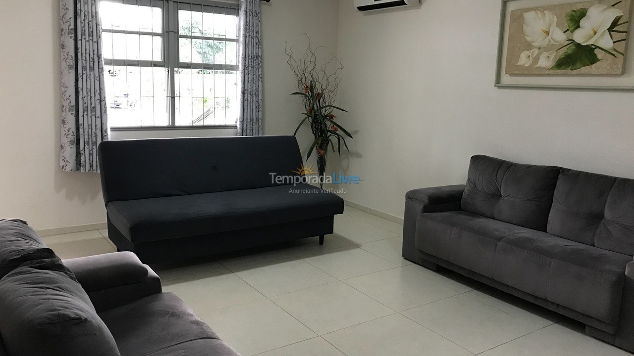 Casa para aluguel de temporada em Florianopolis (Canasvieiras)