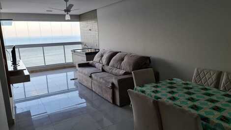 Encantado Apartamento de frente ao mar