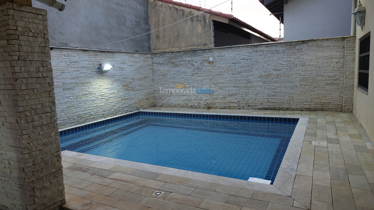 House for vacation rental in Peruíbe (Parque Turistico)