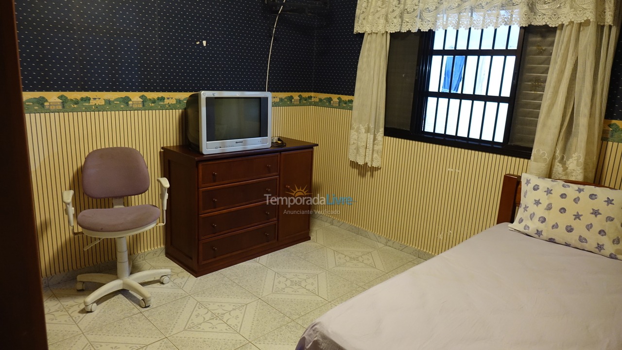 House for vacation rental in Peruíbe (Parque Turistico)