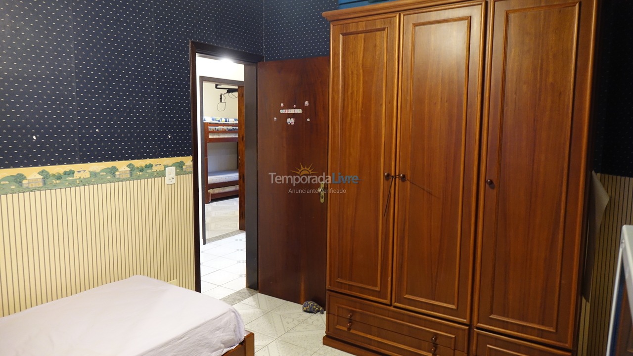 House for vacation rental in Peruíbe (Parque Turistico)