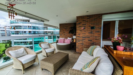 Beautiful and luxurious apartment facing the sea with 4 suites - Mod. 7