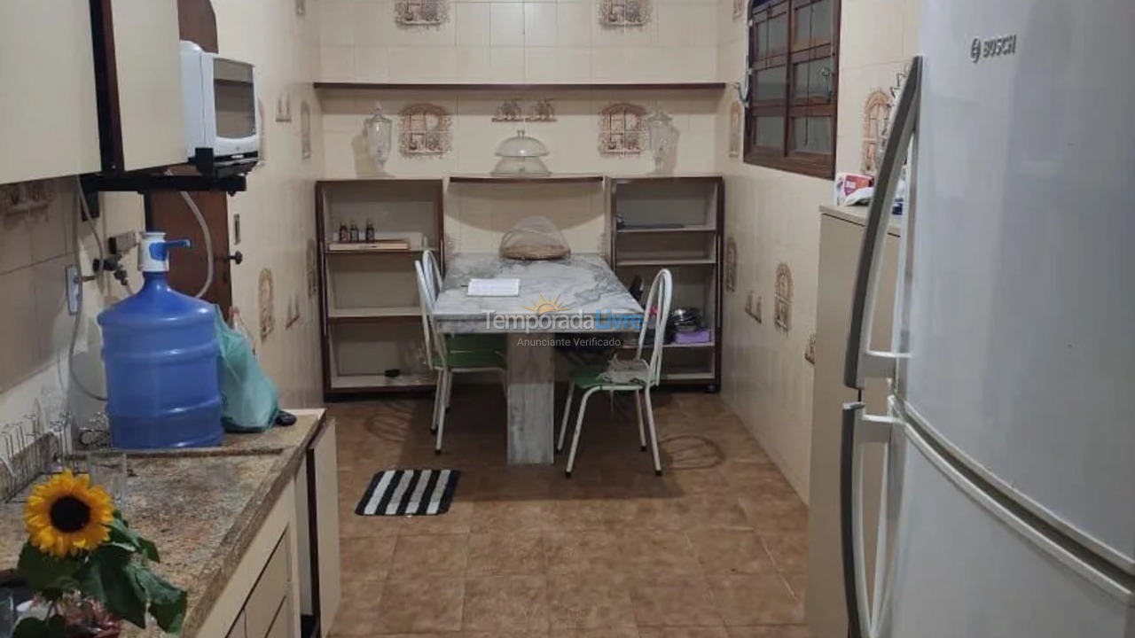 Casa para aluguel de temporada em Niterói (Praia de Piratininga)