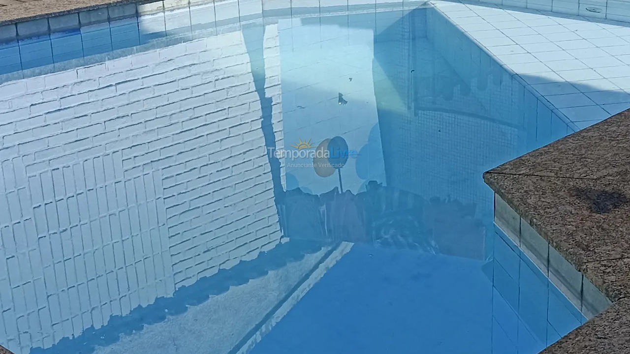 Casa para aluguel de temporada em Niterói (Praia de Piratininga)