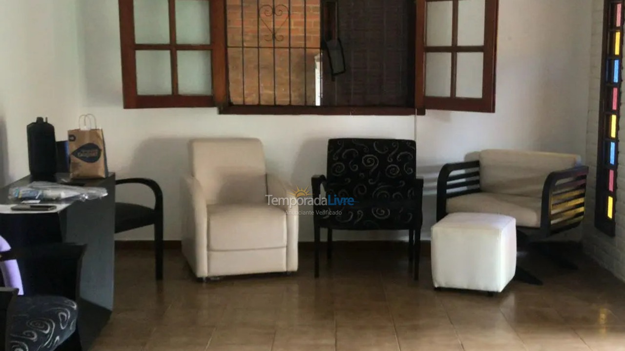 Casa para aluguel de temporada em Niterói (Praia de Piratininga)