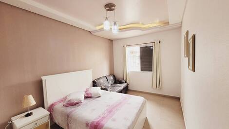 BOAS FÉRIAS ECONOMIZANDO EXCELENTE CASA! PERTO CENTRO E PRAIA