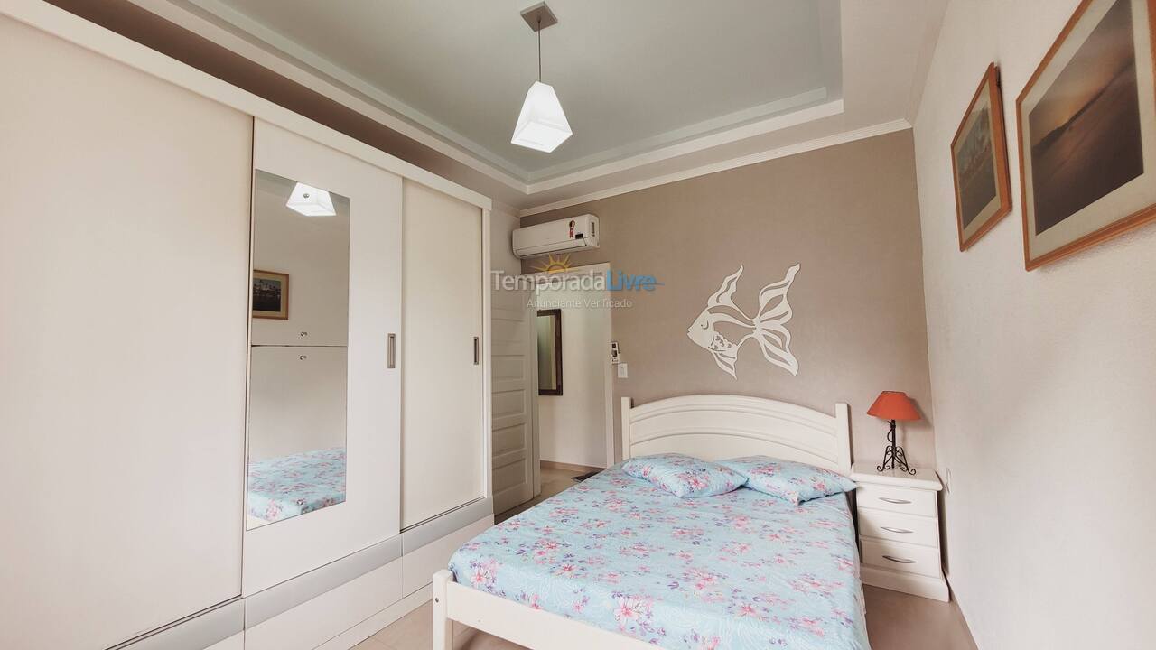 Casa para aluguel de temporada em Florianopolis (Canasvieiras)