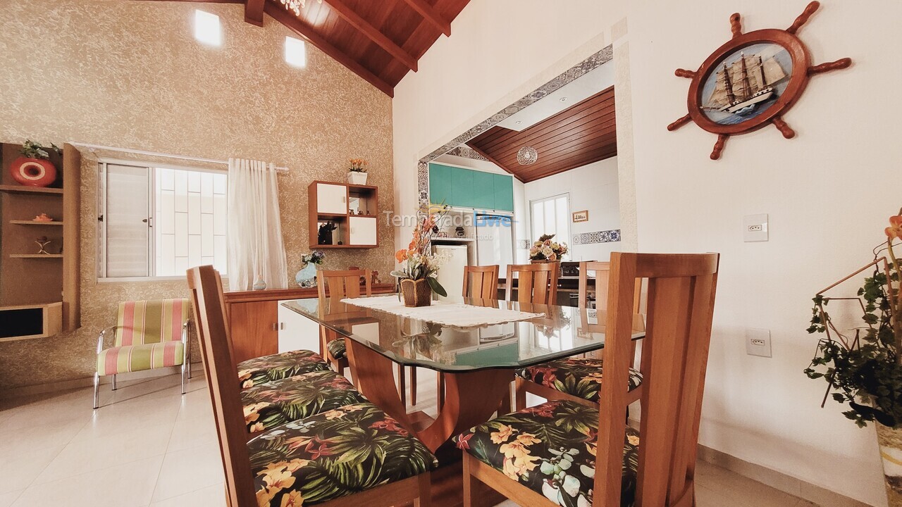 Casa para aluguel de temporada em Florianopolis (Canasvieiras)