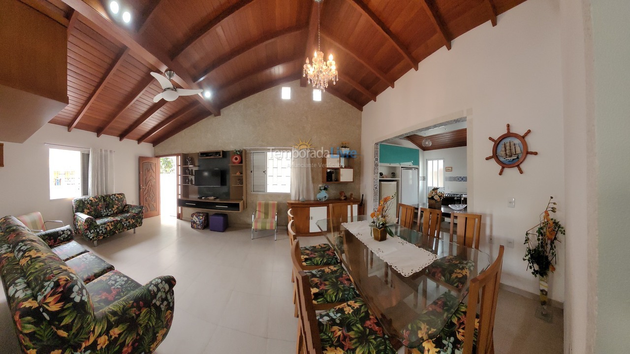 Casa para aluguel de temporada em Florianopolis (Canasvieiras)