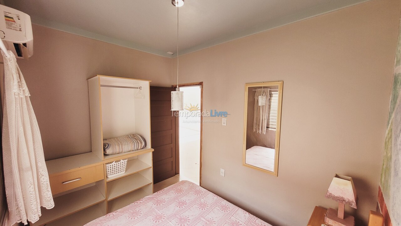 Casa para aluguel de temporada em Florianopolis (Canasvieiras)