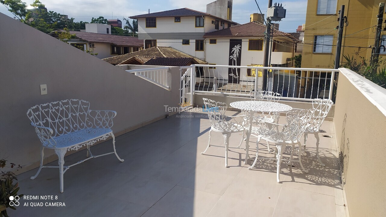 Casa para aluguel de temporada em Florianopolis (Canasvieiras)