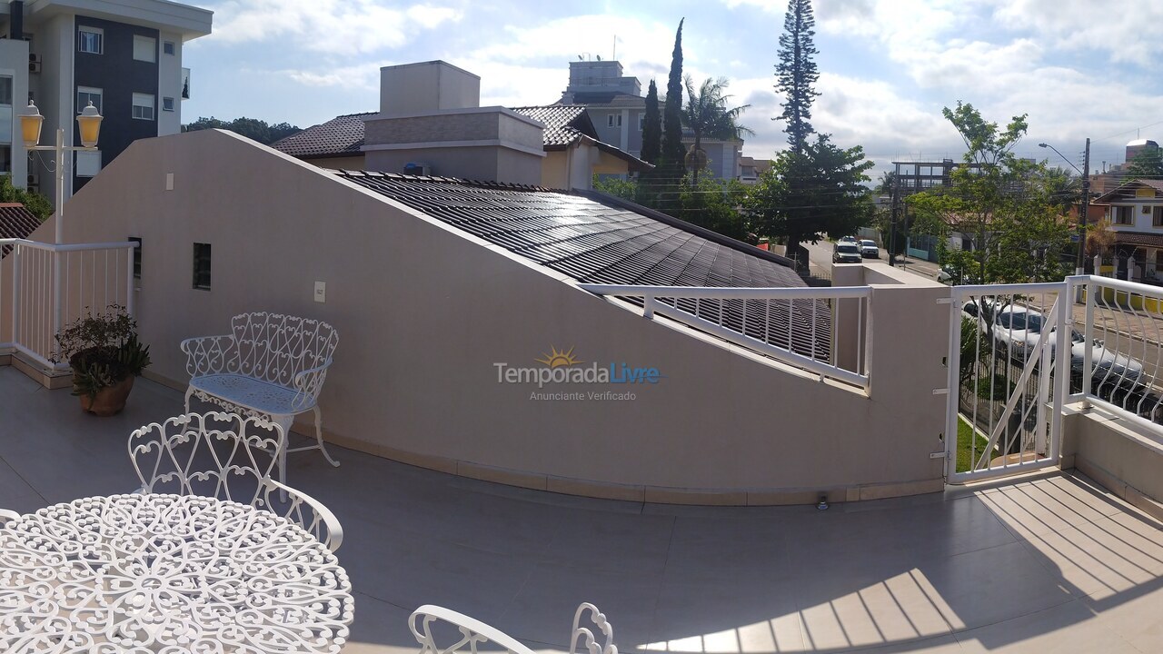 Casa para aluguel de temporada em Florianopolis (Canasvieiras)