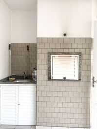 Excelente propiedad Centro de Bombinhas, a 30 metros del mar.