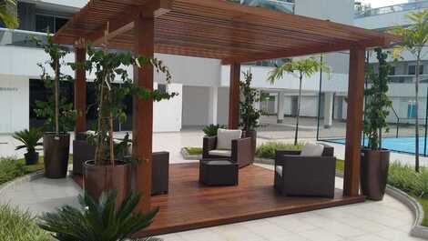 APARTAMENTO EN CONDOMINIO INGLÉS ALTO STANDARD