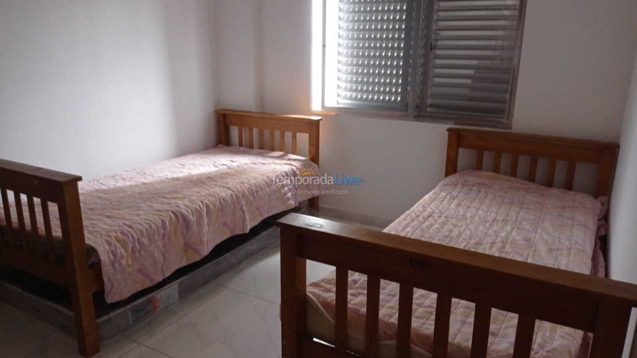 Apartamento para aluguel de temporada em Praia Grande (Vila Tupi)