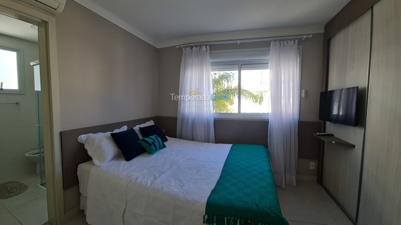 Casa para aluguel de temporada em Florianopolis (Praia dos Ingleses)