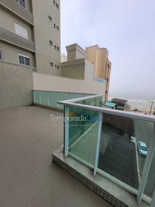 Apartamento para aluguel de temporada em Itapema (Meia Praia)