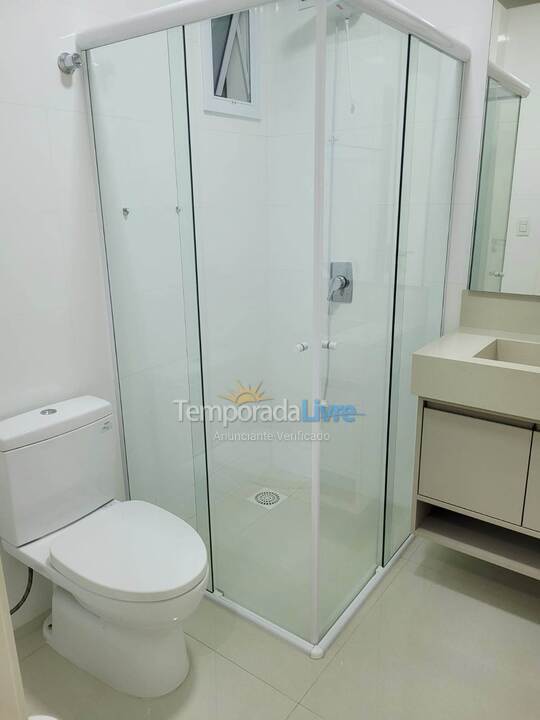 Apartamento para aluguel de temporada em Itapema (Meia Praia)