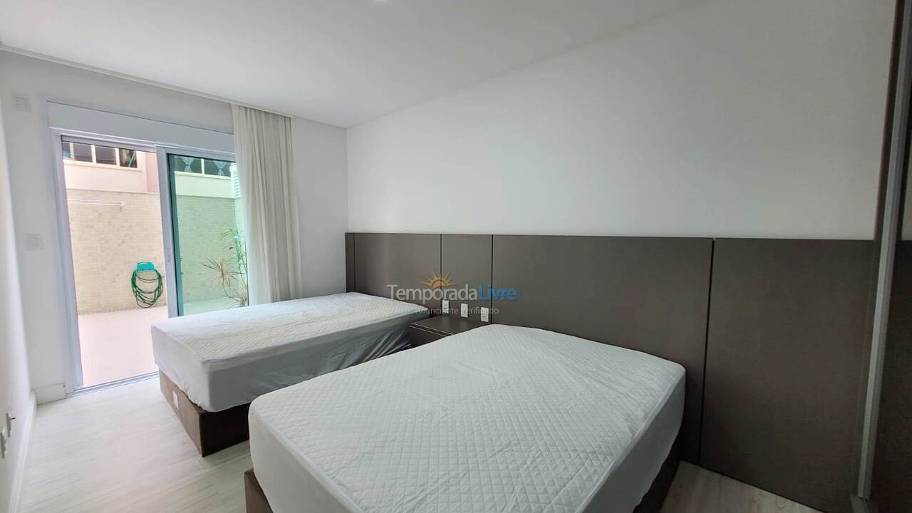 Apartamento para aluguel de temporada em Itapema (Meia Praia)