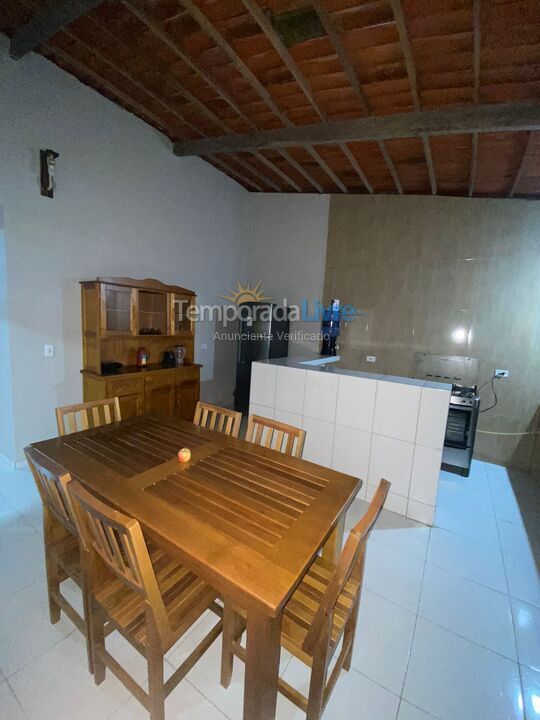 Casa para aluguel de temporada em Cruz (Praia do Prea)